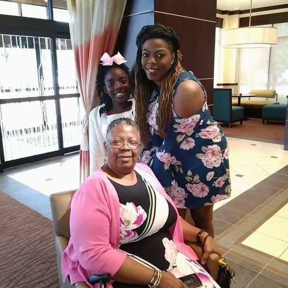 Meet your Posher, Carolyn e - Picture 1 of 1